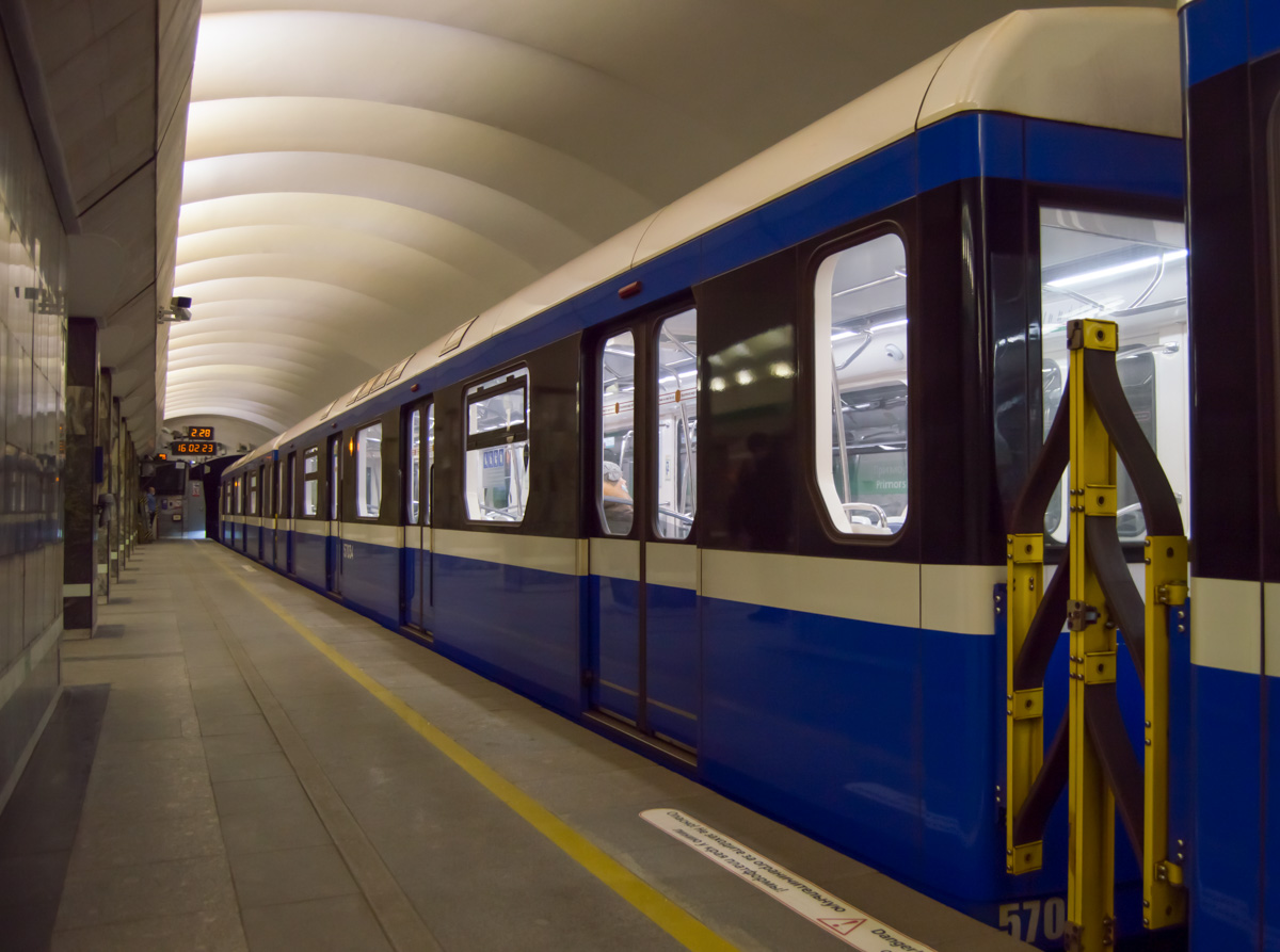 Санкт-Петербург, 81-557.1 «НеВа» № 57034