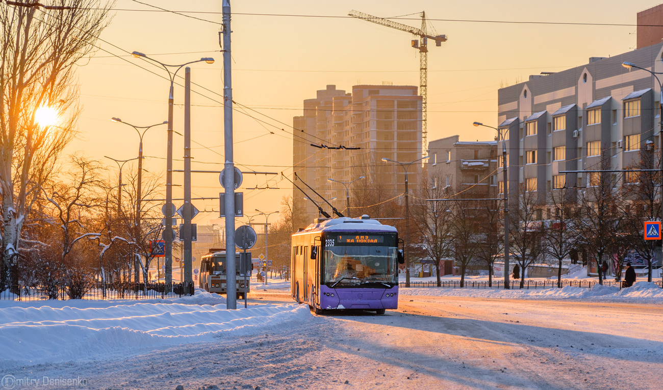 Донецк, LAZ E183A1 № 2335