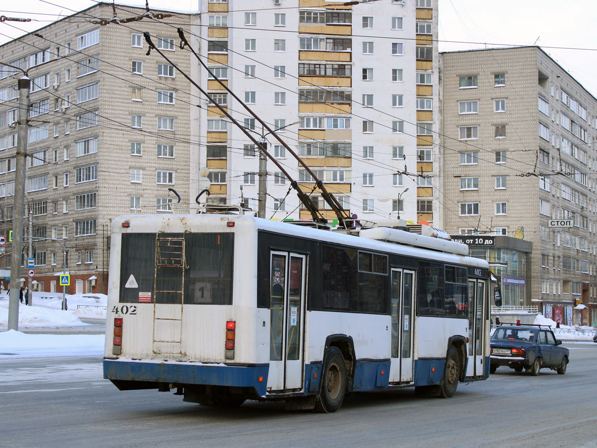 Киров, БТЗ-52767Р № 402