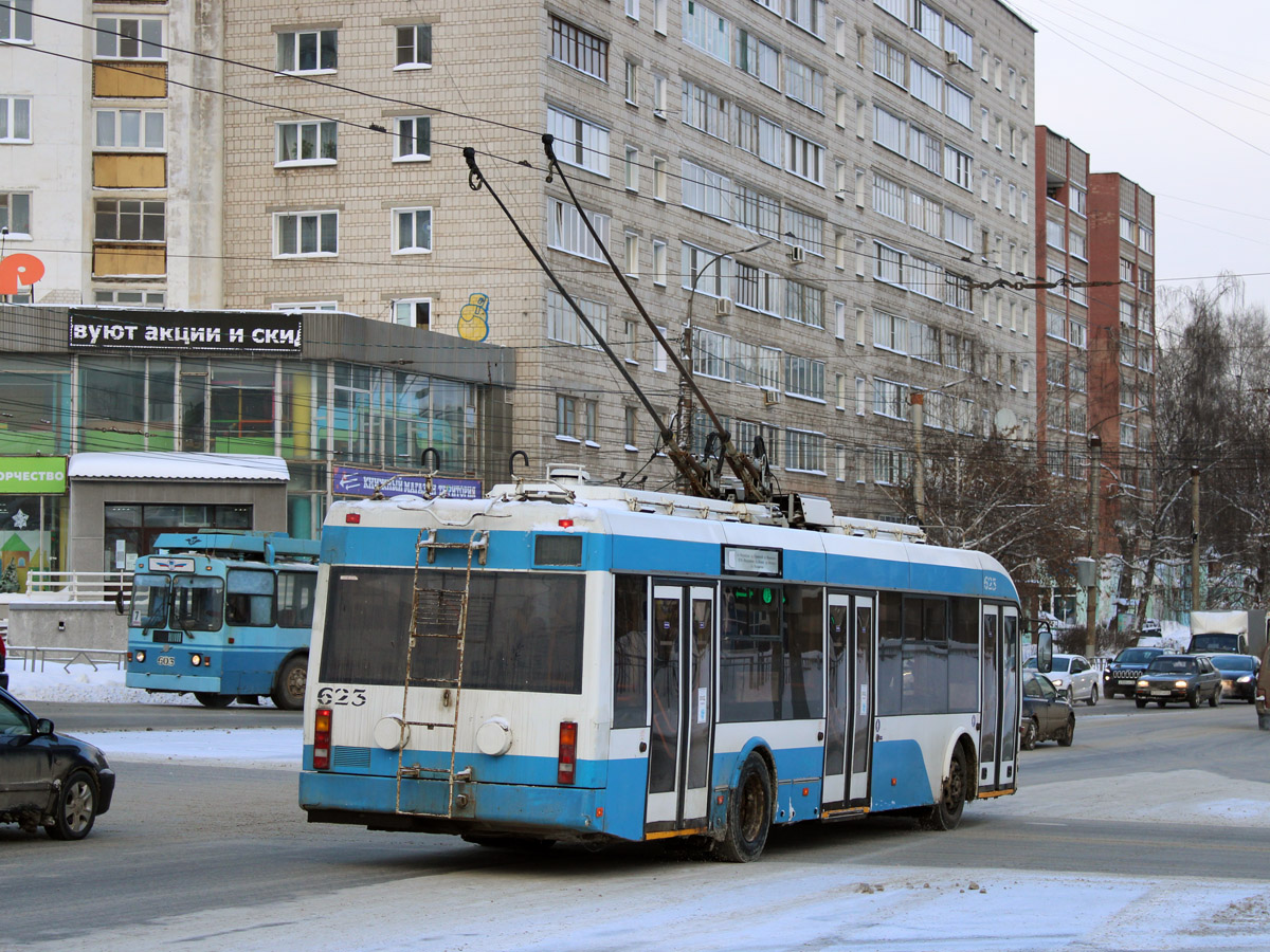 Киров, БКМ 321 № 623
