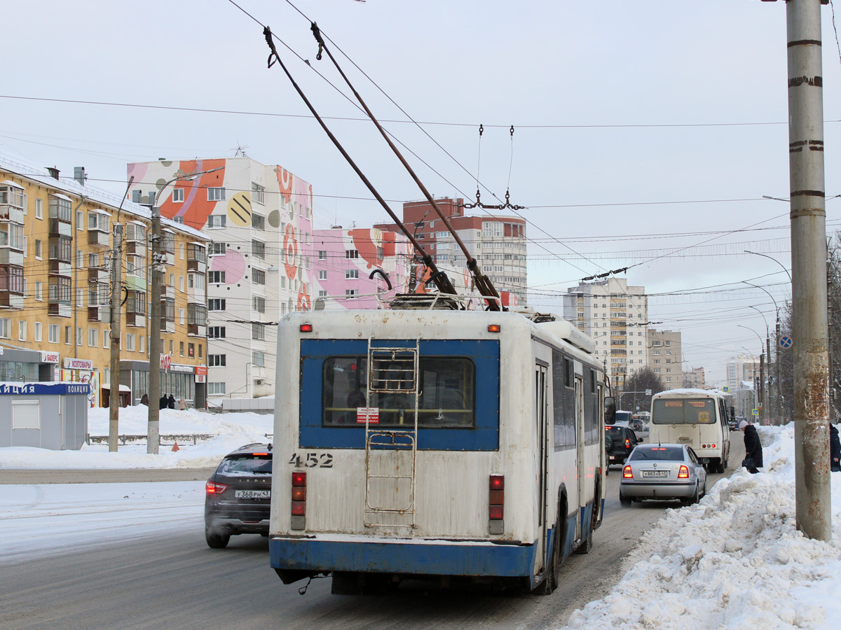 Киров, БТЗ-52764Р № 452