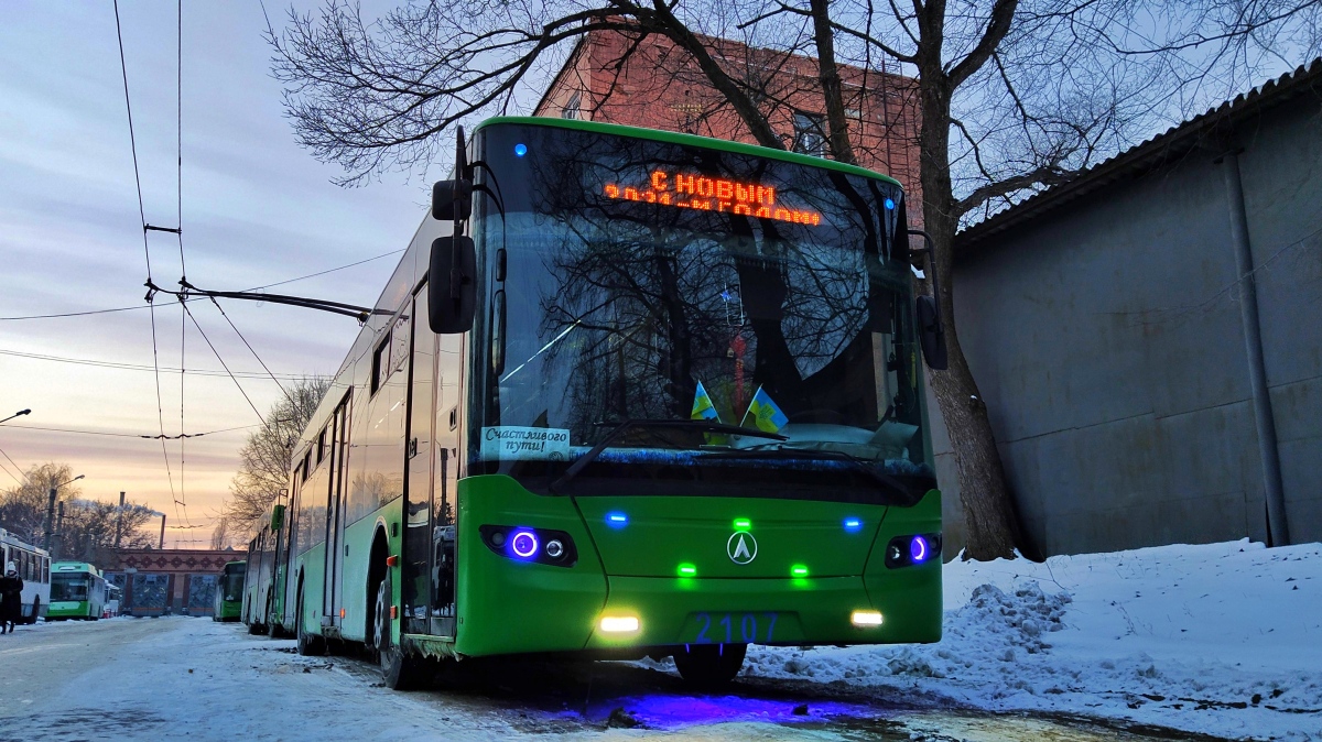 Kharkiv, LAZ E183A1 Br. 2107