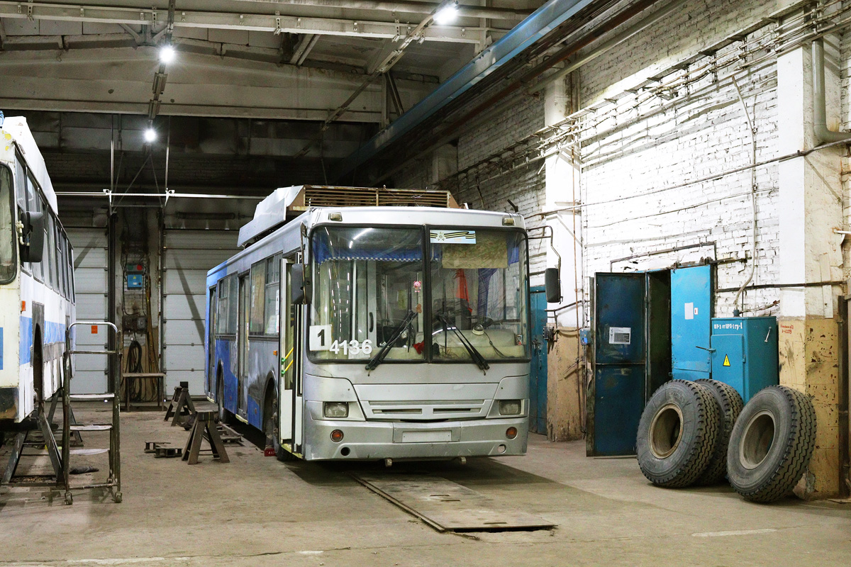 Барнаул, СТ-6217М № 4136