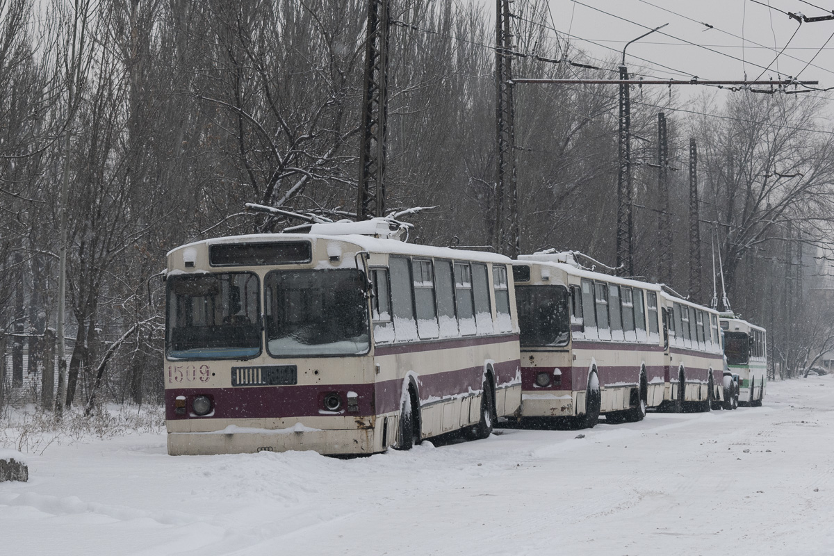 Бишкек, ЗиУ-682Г-018 [Г0Р] № 1509; Бишкек, ЗиУ-682Г-018 [Г0Р] № 1516; Бишкек, ЗиУ-682Г-018 [Г0Р] № 1518