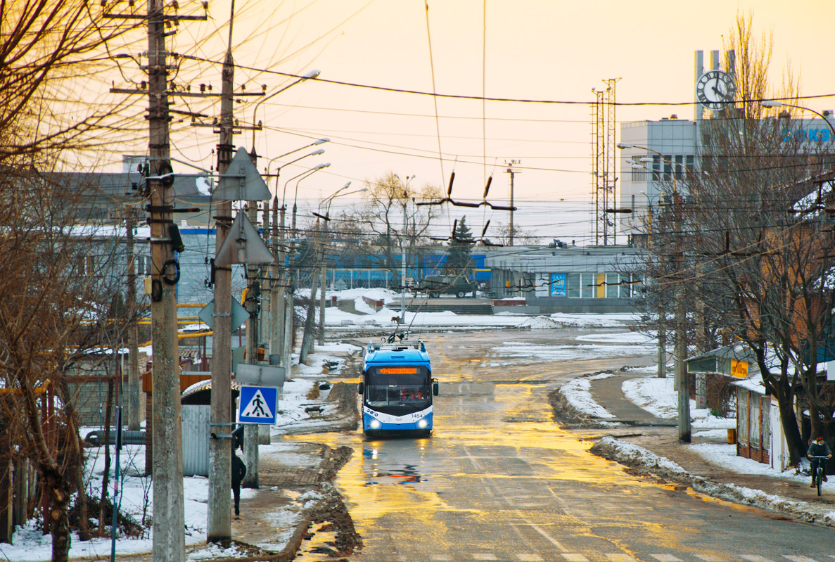 Mariupol, AKSM 321 (BKM-Ukraine) č. 1454