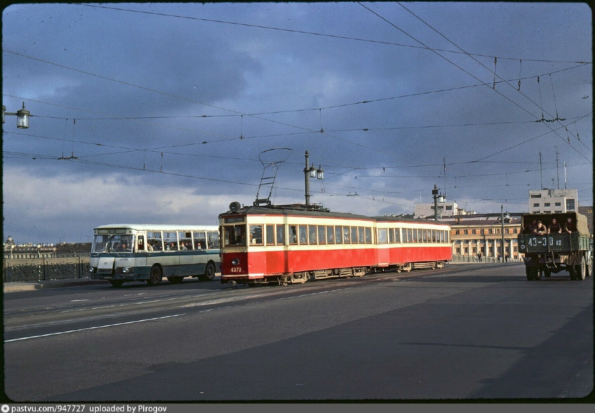 Szentpétervár, LM-33 — 4373; Szentpétervár — Historic tramway photos