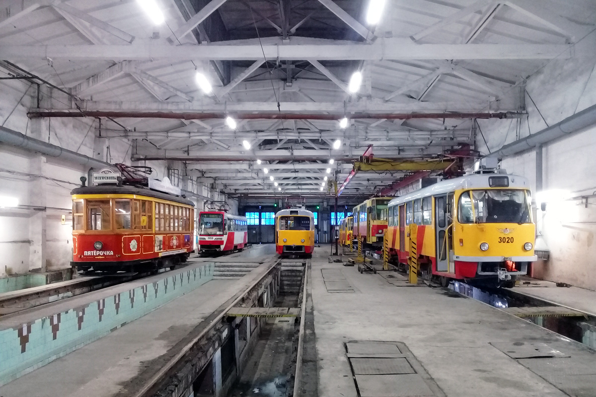 Барнаул, Х № Пятёрочка; Барнаул, Tatra T3SU КВР Барнаул № 3059; Барнаул, Tatra T3SU КВР Барнаул № 3249; Барнаул, Tatra T3SU КВР Барнаул № 3020