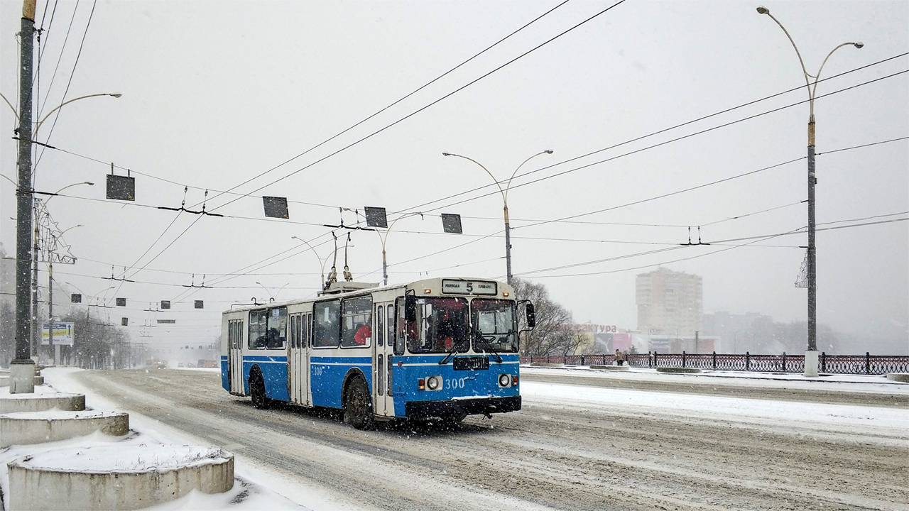 Сумы, ЗиУ-682Г-016 (012) № 300