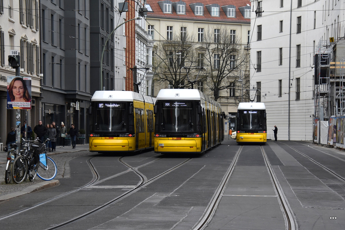 Berlin, Bombardier Flexity Berlin (GT8-08ZR/F8Z) Nr 9096; Berlin, Bombardier Flexity Berlin (GT8-08ZR/F8Z) Nr 9018; Berlin, Bombardier Flexity Berlin (GT8-08ZR/F8Z) Nr 9057