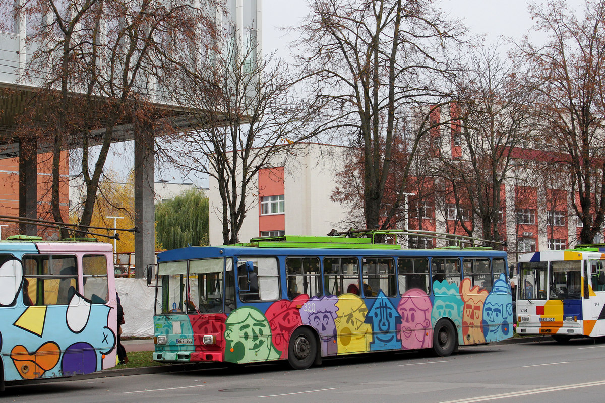 Каунас, Škoda 14Tr89/6 № 320