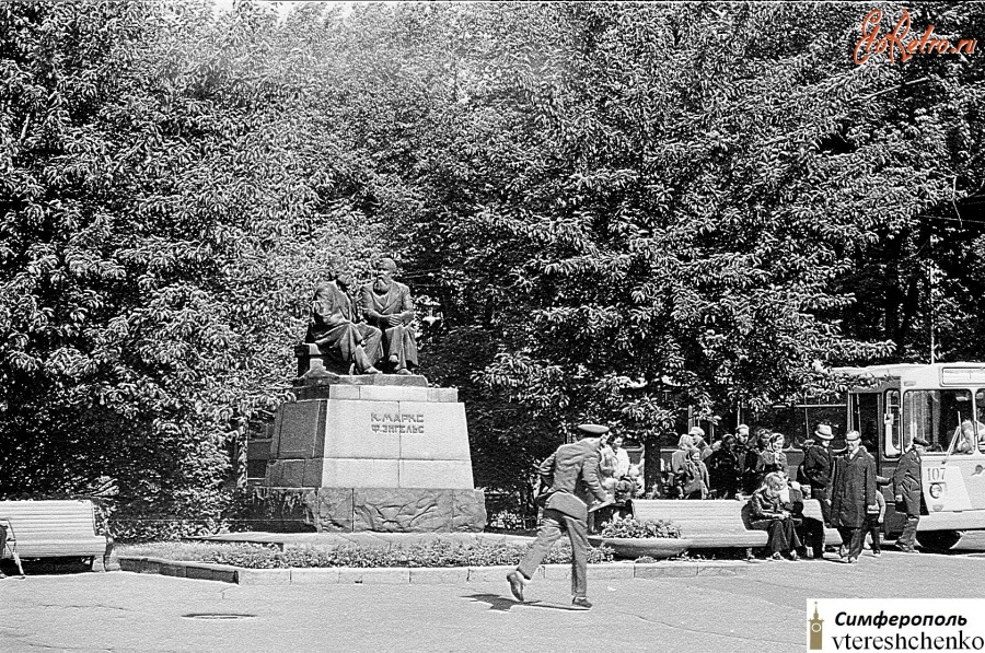 Петрозаводск, ЗиУ-682Б № 107; Петрозаводск — Исторические фотографии