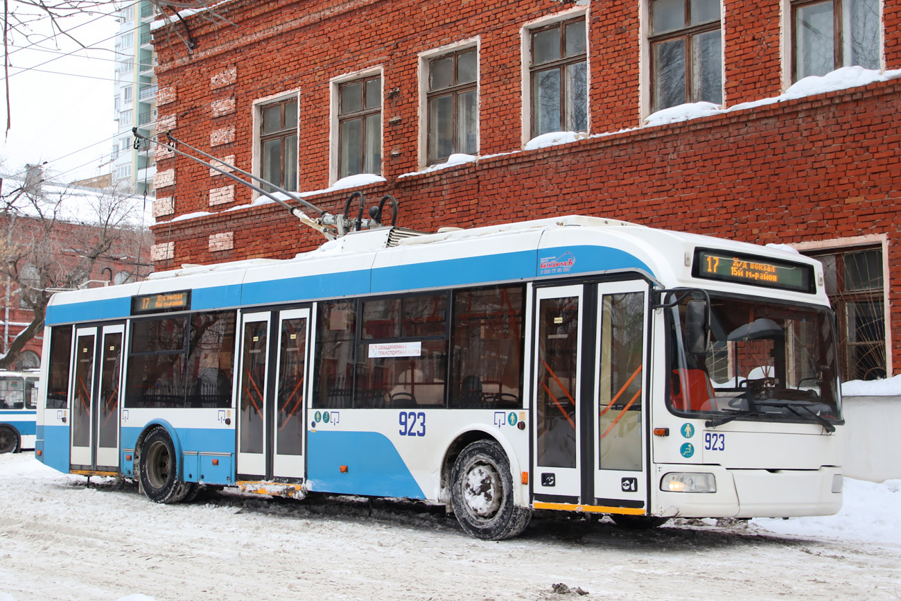 Самара, Stadler 321 № 923