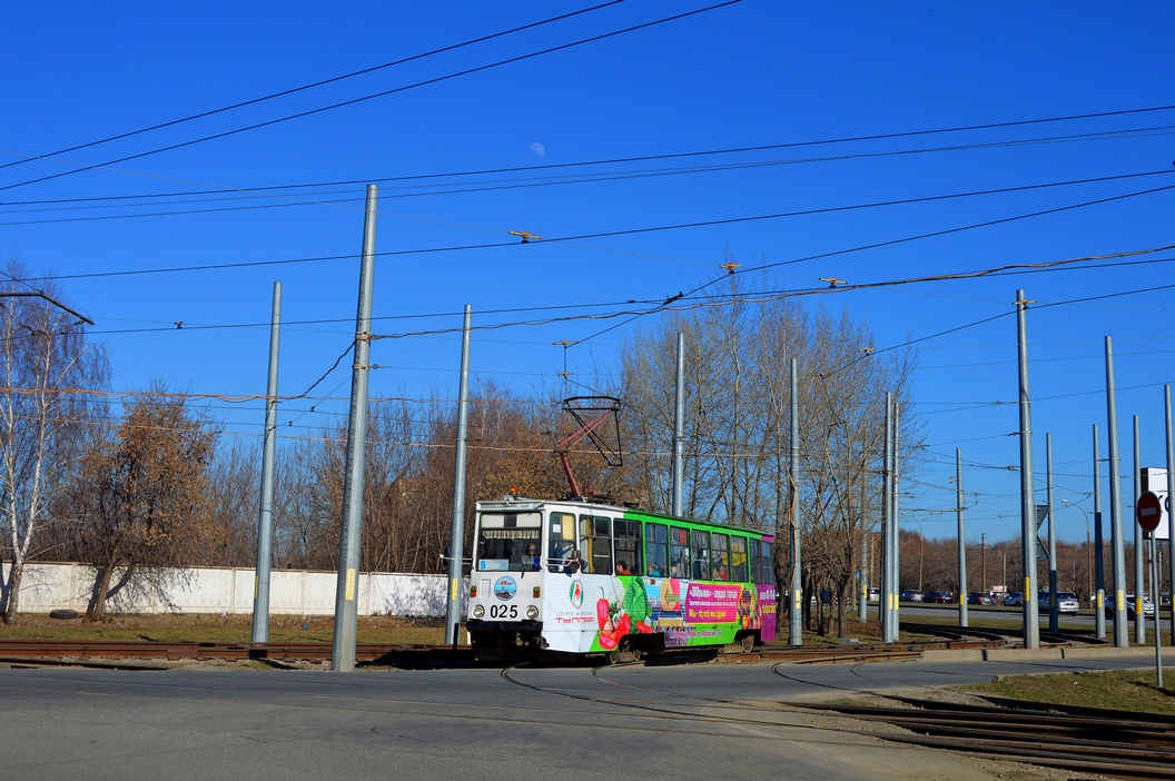 Naberežnyje Čelnai, 71-605 (KTM-5M3) nr. 025
