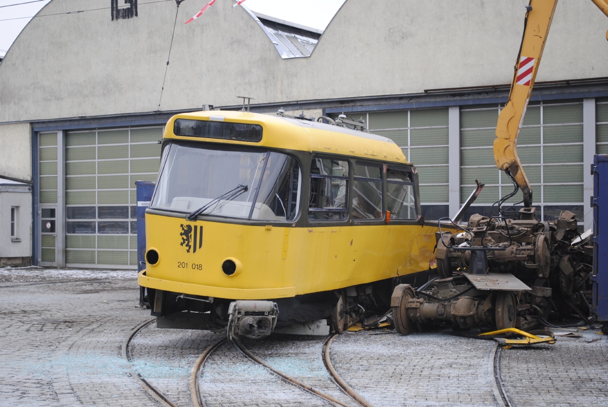 Drezno, Tatra T4D-MT Nr 201 018; Drezno — Scrapping of Tatra trams