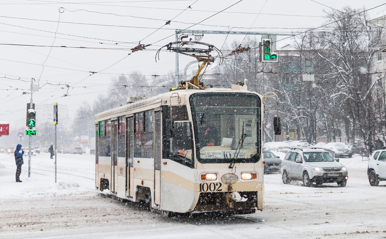 Уфа, 71-619А № 1002