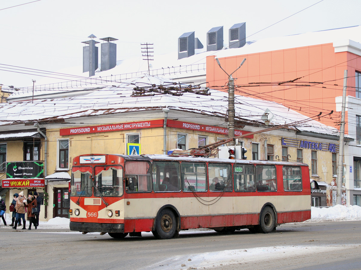 Kirov, ZiU-682G [G00] № 566