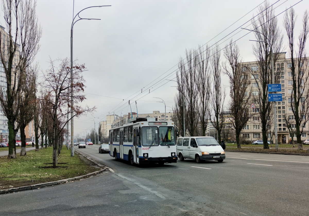 კიევი, YMZ T2 № 4235 კიევი, YMZ T2 № 4235