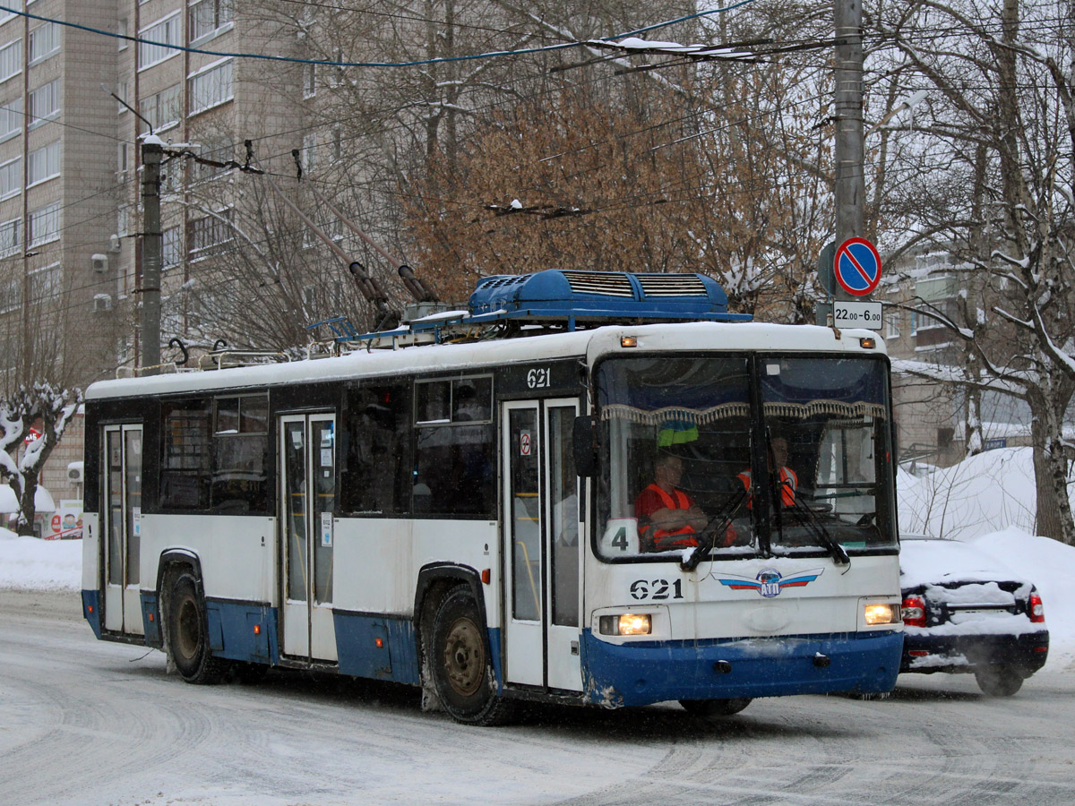 Киров, БТЗ-52768Р № 621 Киров, БТЗ-52768Р № 621
