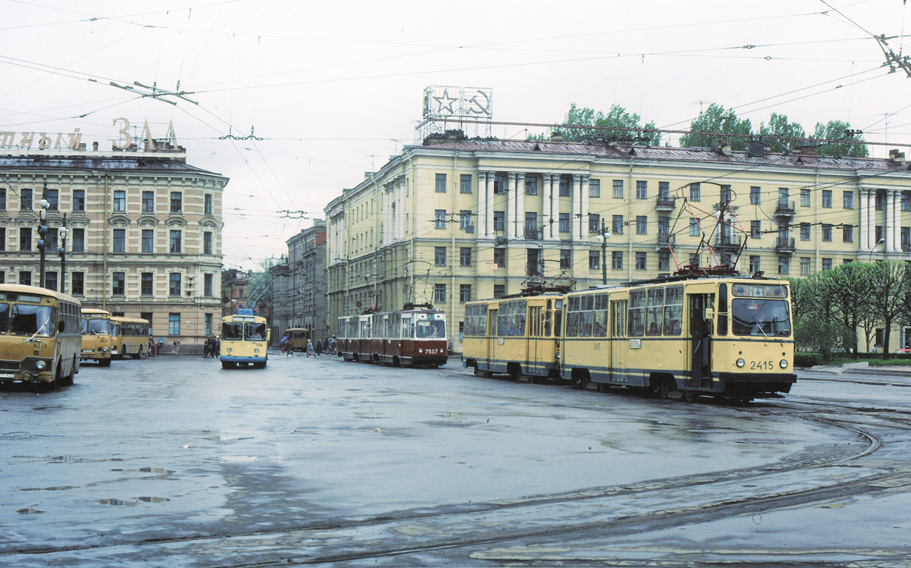 Санкт-Петербург, ЛМ-68М № 2415