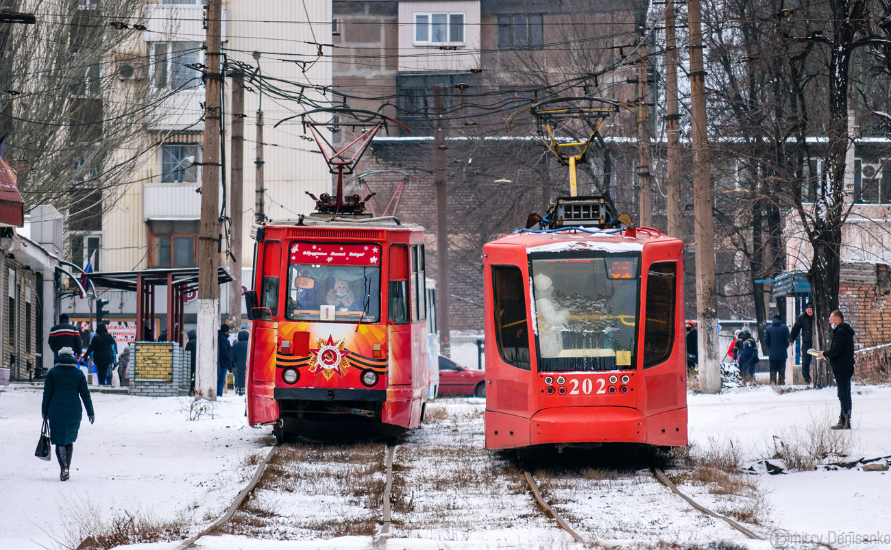 Енакиево, 71-605 (КТМ-5М3) № 038; Енакиево, 71-623-02 № 202