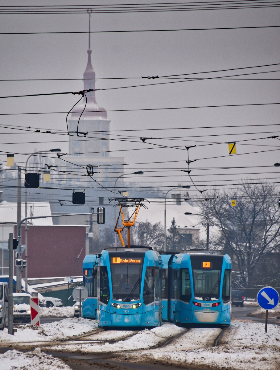 Острава, Stadler Tango NF2 № 1711; Острава, Stadler Tango NF2 № 1726