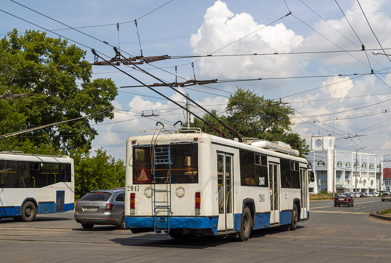 Уфа, БТЗ-52761Т № 2047