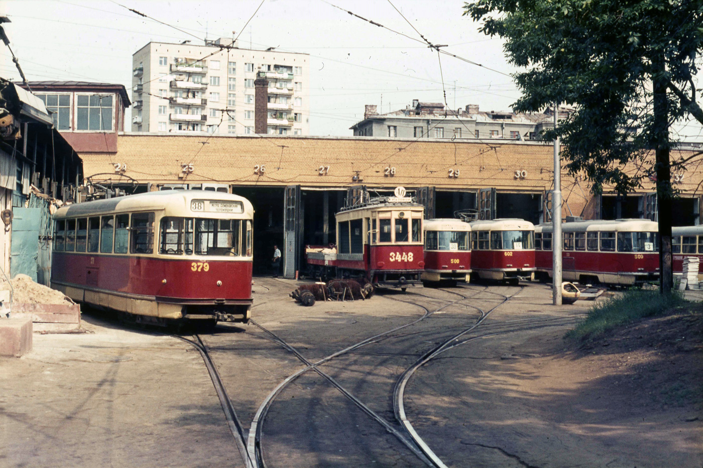 Москва, Tatra T2SU № 379; Москва, БФ № 3448; Москва — Исторические фотографии — Трамвай и Троллейбус (1946-1991); Москва — Трамвайные депо: [1] имени П. Л. Апакова