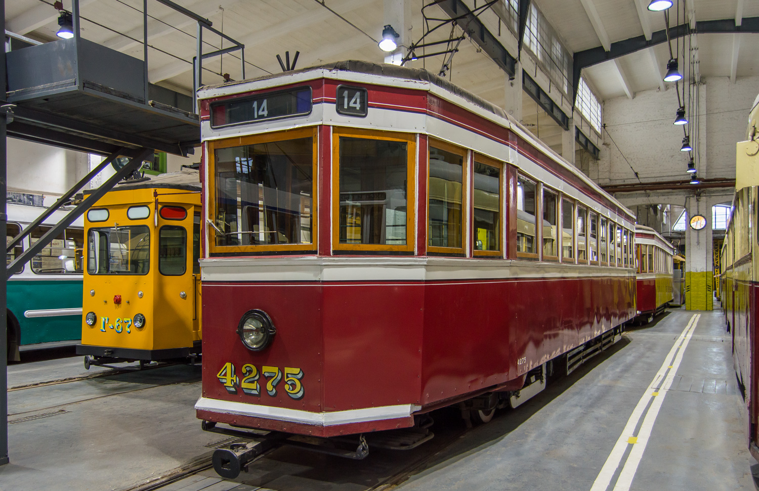 Санкт-Петербург, ЛМ-33 № 4275