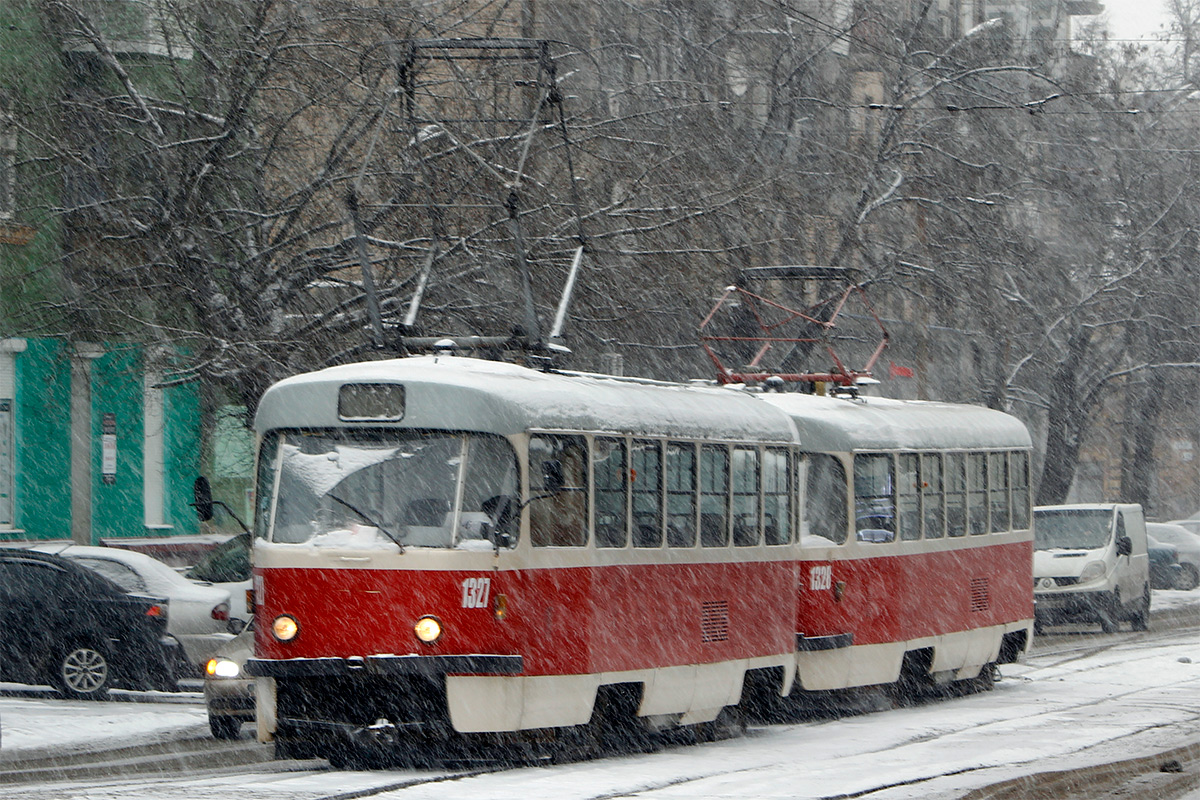 Днепр, Tatra T3SU № 1327