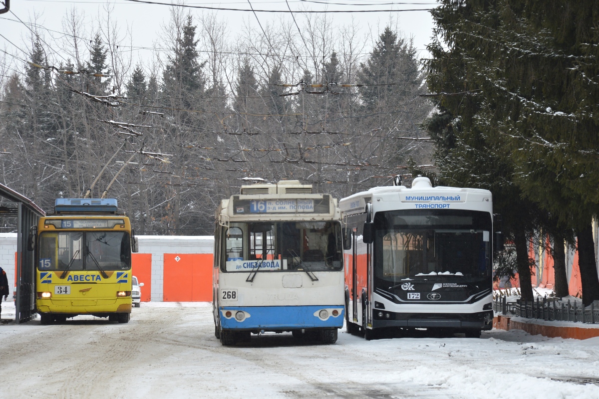 Омск, МТрЗ-5279-0000012 № 34; Омск, ЗиУ-682Г-016.02 № 268; Омск, ПКТС-6281.00 «Адмирал» № 172