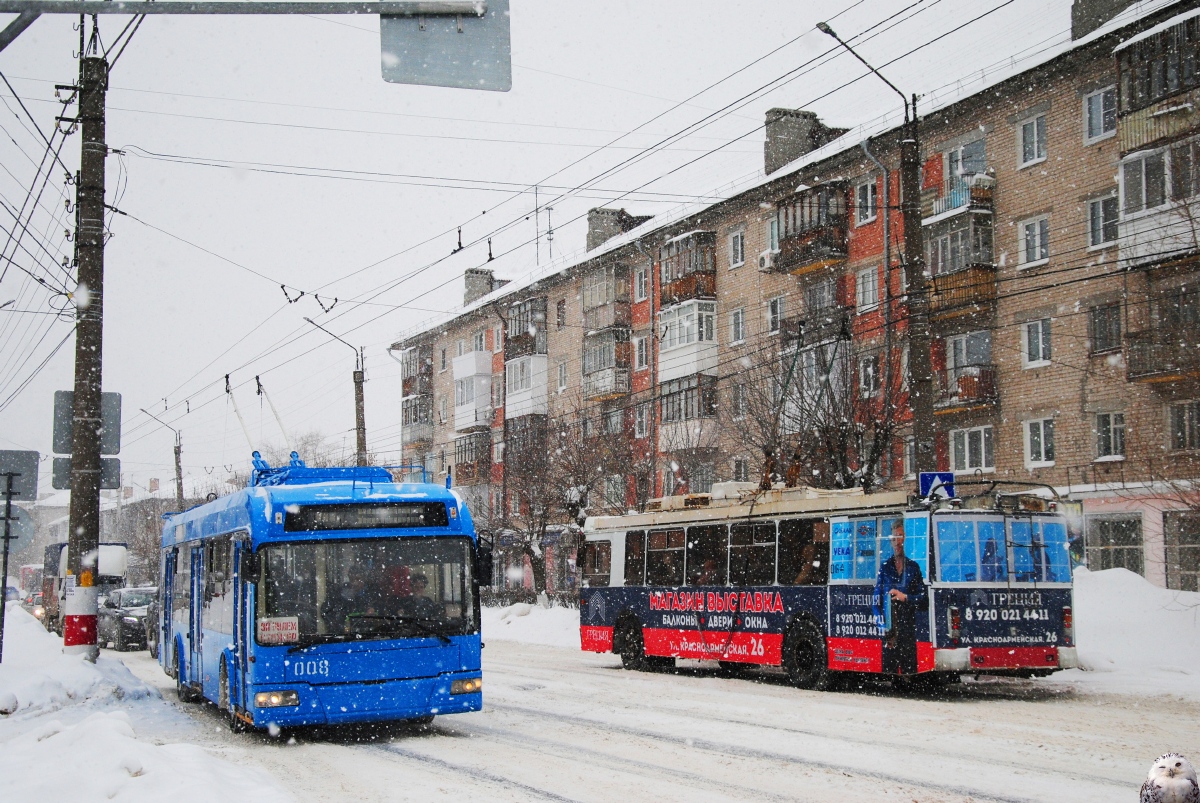 Дзержинск, СВАРЗ-6235.01 (БКМ 32100М) № 008; Дзержинск, ЗиУ-682Г-016.02 № 064
