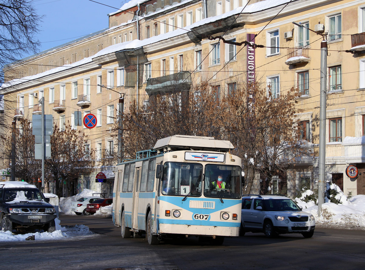 Киров, ЗиУ-682 КР Иваново № 607