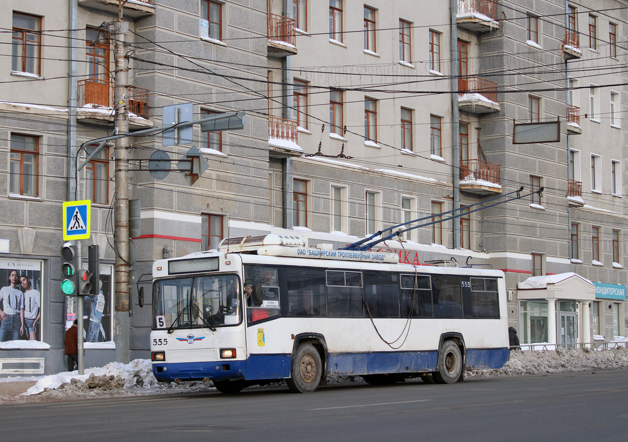 Киров, БТЗ-52764Р № 555