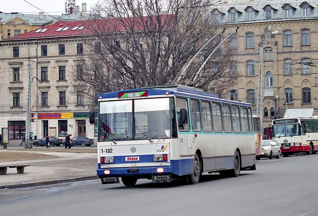 Рига, Škoda 14Tr89/6 № 1-102