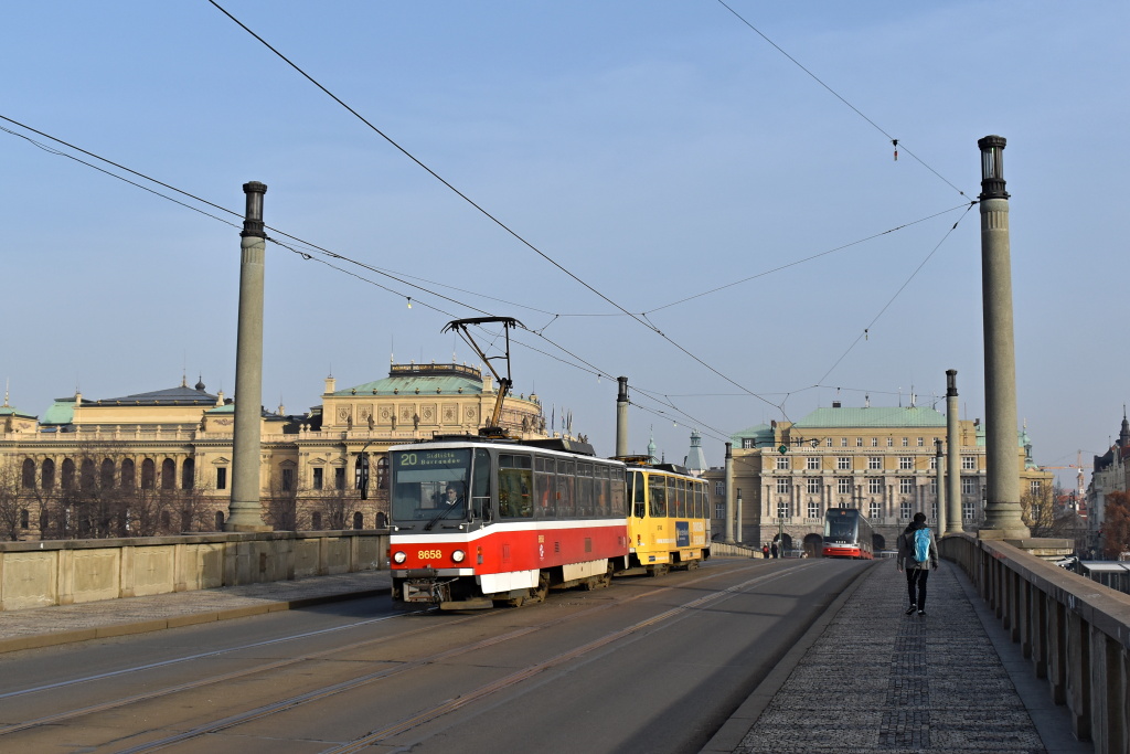 Прага, Tatra T6A5 № 8658; Прага, Tatra T6A5 № 8748