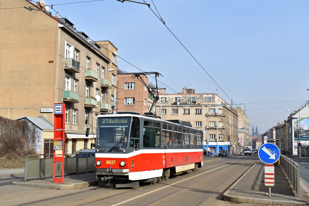 Прага, Tatra T6A5 № 8637