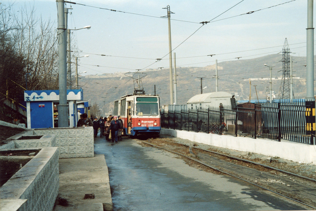Vladivostok, 71-132 (LM-93) č. 319; Vladivostok — Closed routes and the remains of the tram infrastructure