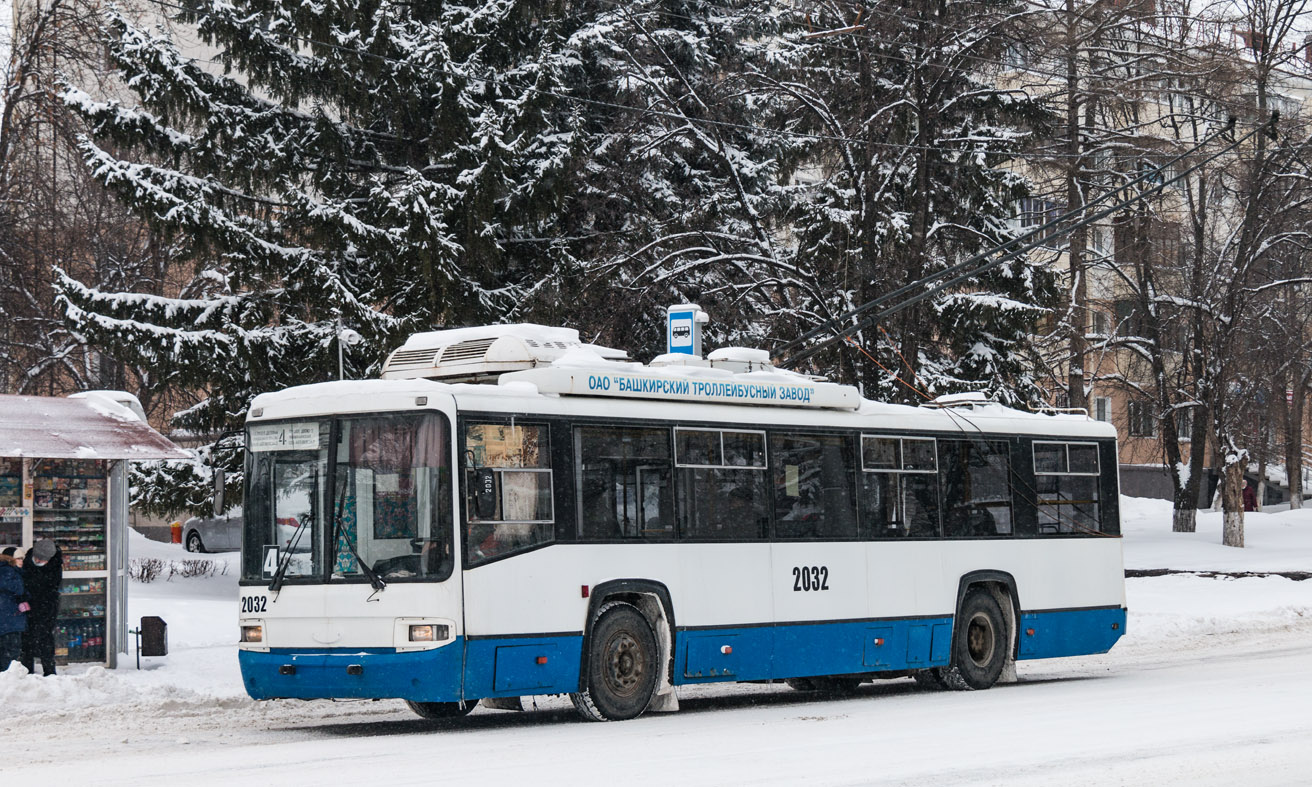 Уфа, БТЗ-52767А № 2032