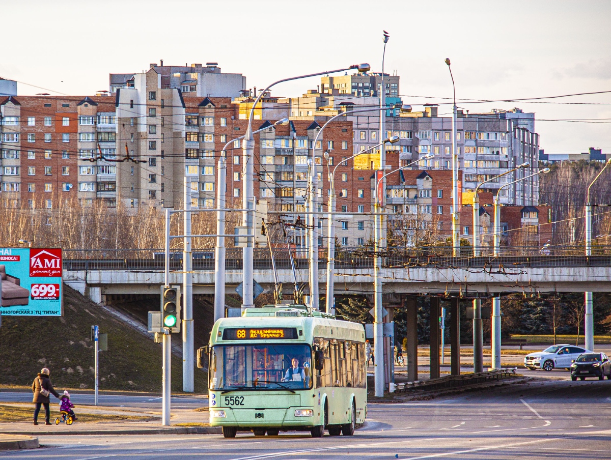 Минск, БКМ 321 № 5562