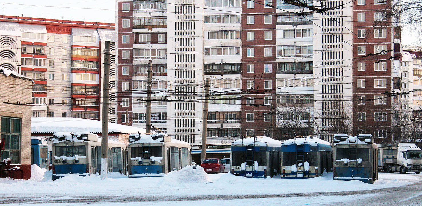 Томськ, Тролза-5265.00 «Мегаполис» № (8120); Томськ, БКМ 321 № (8525); Томськ, Тролза-5265.00 «Мегаполис» № (8123) Томськ, Тролза-5265.00 «Мегаполис» № (8120); Томськ, БКМ 321 № (8525); Томськ, Тролза-5265.00 «Мегаполис» № (8123)