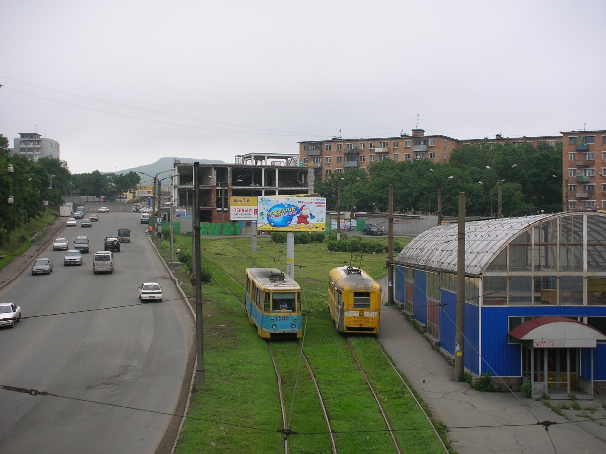 Владивосток, РВЗ-6М2 № 216; Владивосток, 71-605А № 295