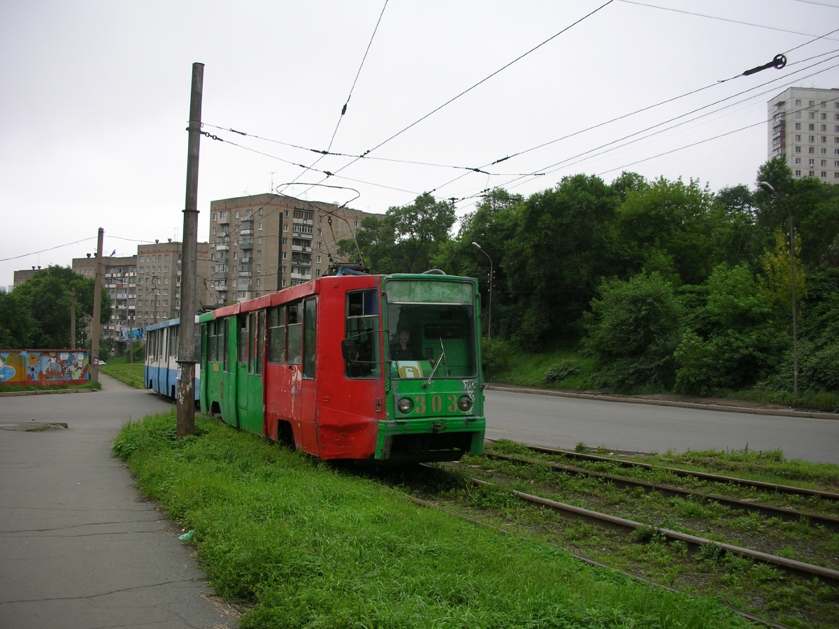 Владивосток, 71-608К № 303