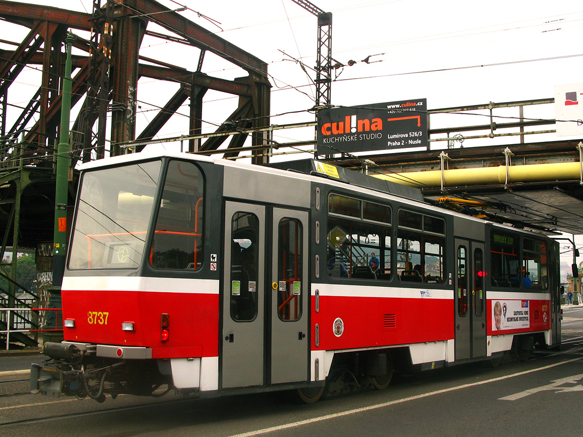 Прага, Tatra T6A5 № 8737