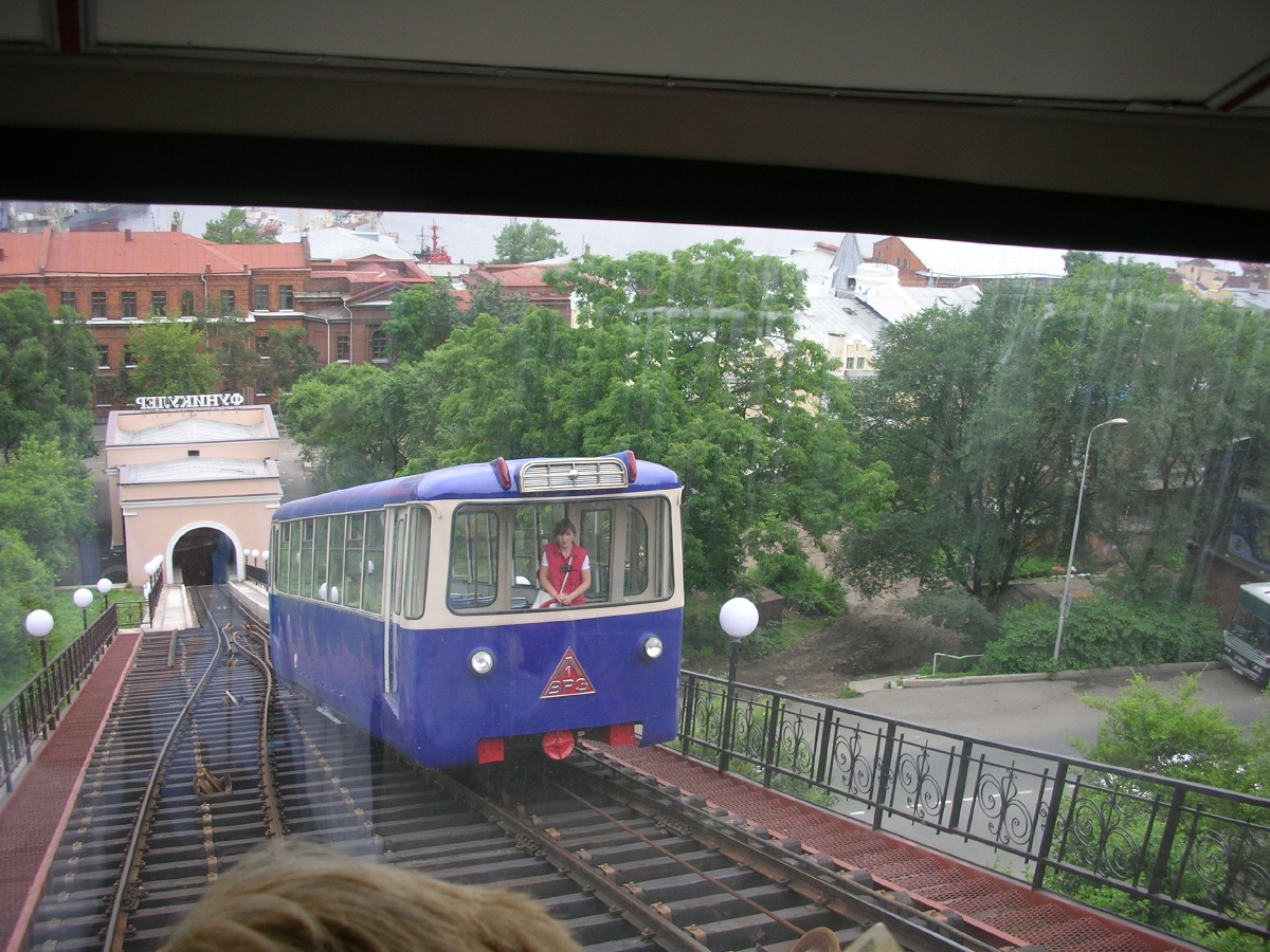 Владивосток, ЛВРЗ-1 № 1; Владивосток — Фуникулёр