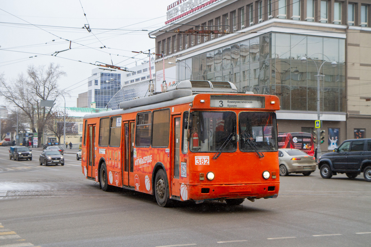 Екатеринбург, БТЗ-5276-04 № 382 Екатеринбург, БТЗ-5276-04 № 382