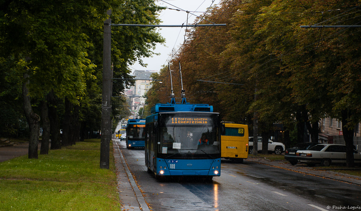 Ровно, Дніпро Т203 № 188