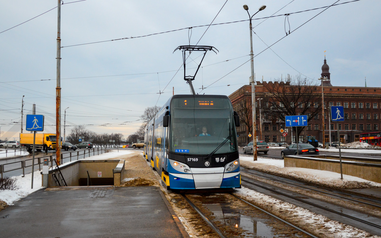 Рига, Škoda 15T ForCity Alfa Riga № 57169