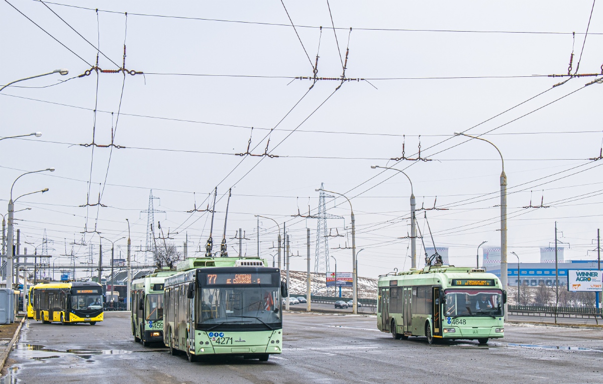 Minskas, MAZ-203T70 nr. 4271; Minskas, BKM 321 nr. 4648