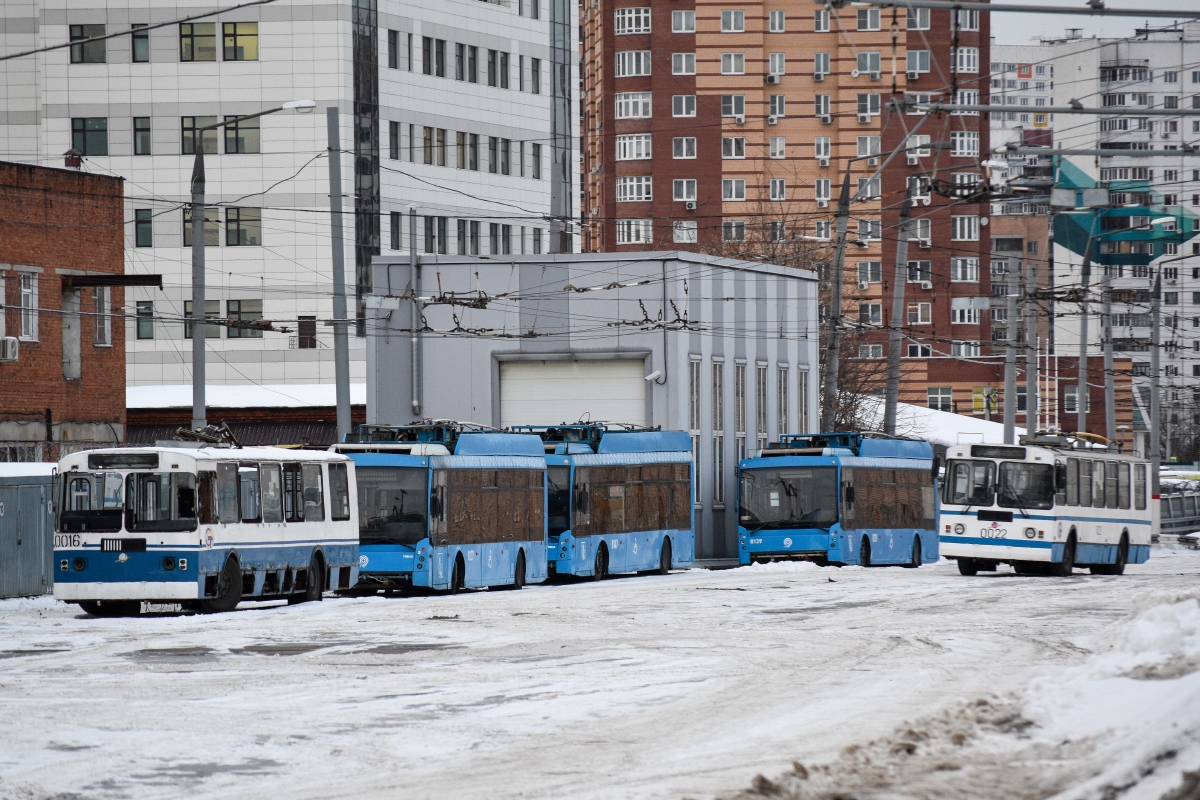 Khimki, ZiU-682G-016  [Г0М] N°. 0016; Khimki, ZiU-682G-016  [Г0М] N°. 0022