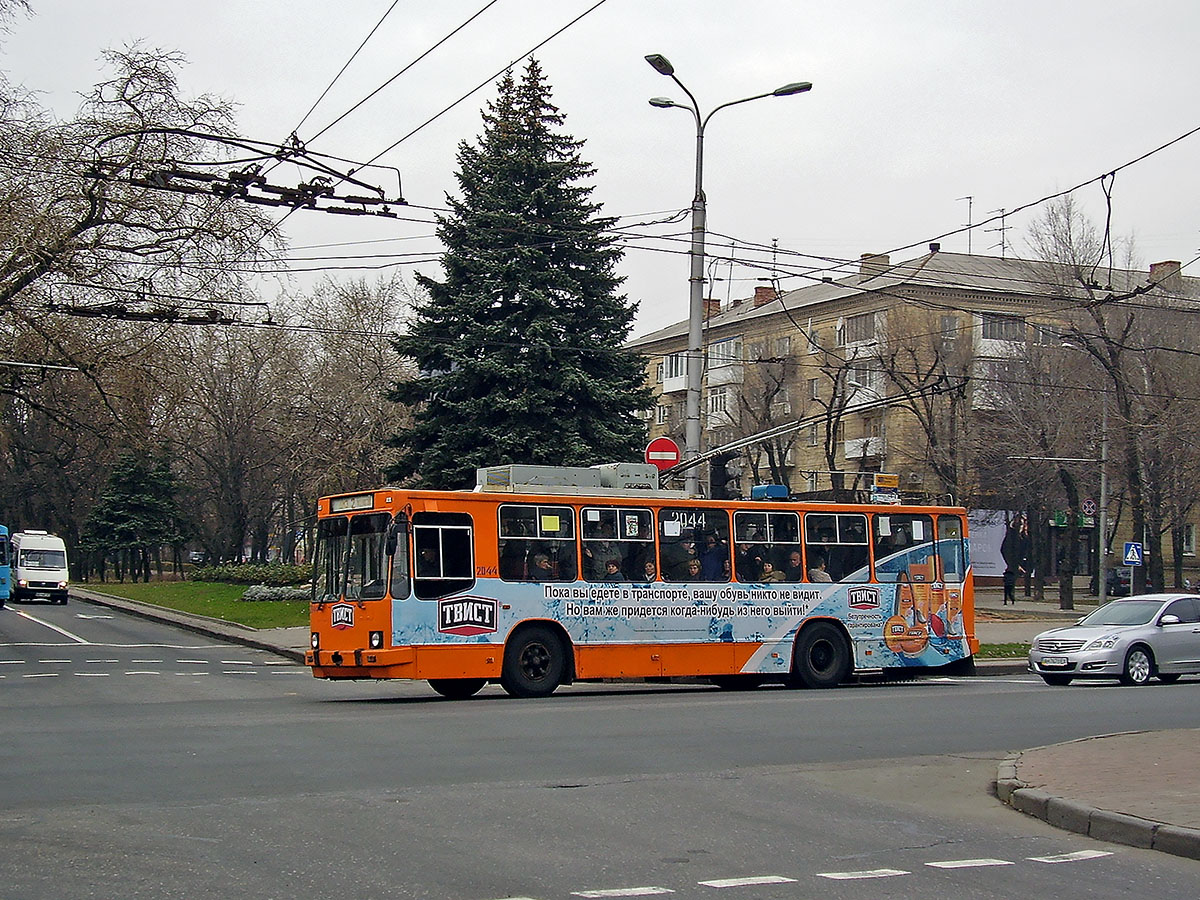 Донецк, ЮМЗ Т2 мод. 7 № 2044